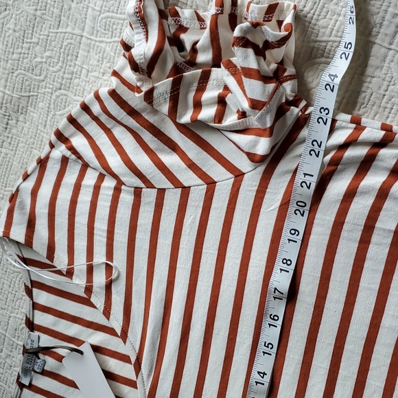 Set of 2 Green Envelope Rayon Striped Tops - Picture 11 of 14